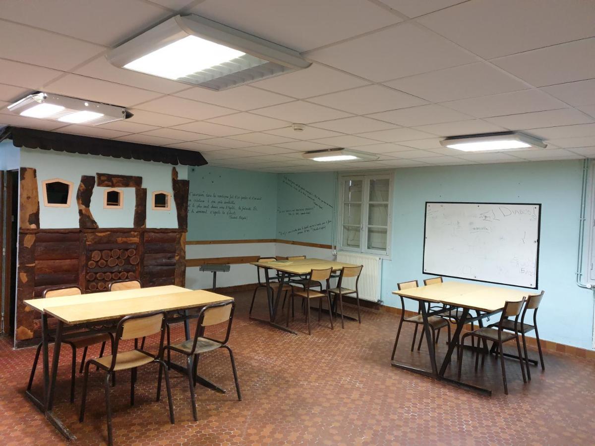 Peyranere Hostel Urdos ภายนอก รูปภาพ